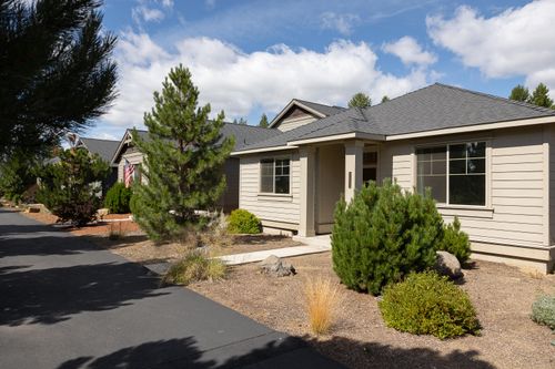 51844 Hollinshead Pl, La Pine, OR, 97739-9931 | Card Image