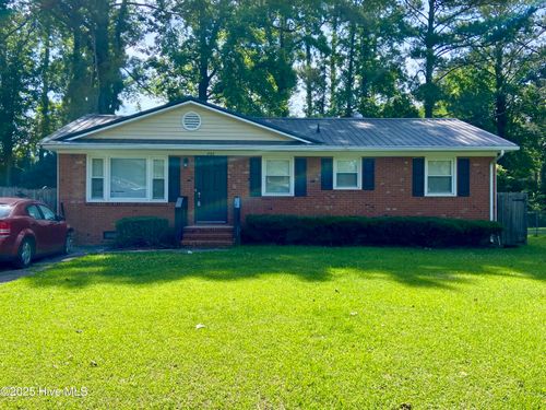 732 Dennis Rd, Jacksonville, NC, 28546-4675 | Card Image