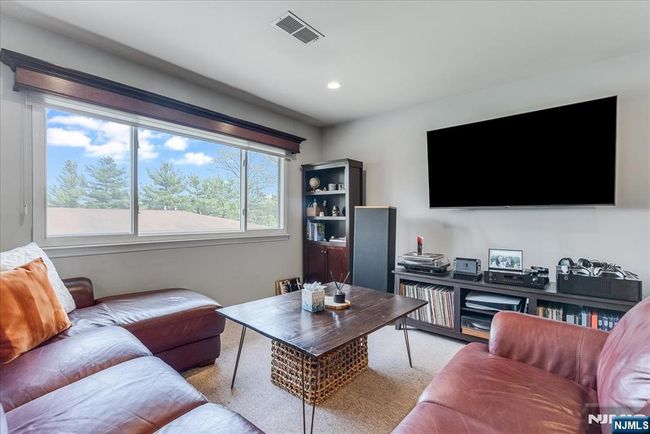 APT-37 - 50-37 W Lindsley Rd, Condo with 2 bedrooms, 2 bathrooms and null parking in Cedar Grove NJ | Image 4