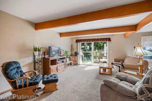 37619 Charter Oaks Blvd, Clinton Township, MI, 48036-2416 | Card Image
