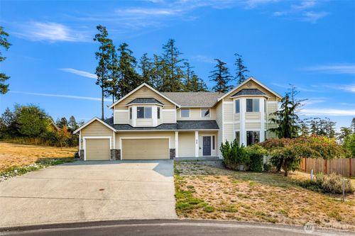 930 Cove View Cir, Oak Harbor, WA, 98277-8254 | Card Image
