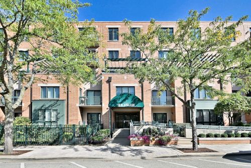 unit-307-131 W Adelaide St, Elmhurst, IL, 60126-6205 | Card Image