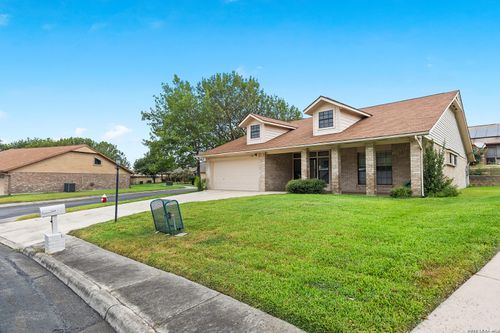3801 Hunters Gln, Schertz, TX, 78108-2217 | Card Image