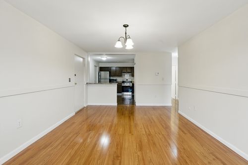apt-30-21 Central Ave, Everett, MA, 02149-2237 | Card Image