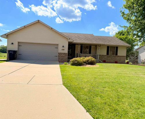 4549 Parkwood Dr, Milton, WI, 53563-8975 | Card Image