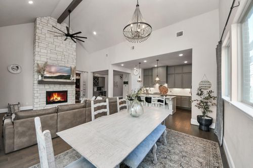 633 Ashbrook Ridge Ln, Pinehurst, TX, 77362-2021 | Card Image