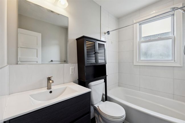 634 Adams Ave, House other with 3 bedrooms, 2 bathrooms and null parking in Lindenhurst NY | Image 17