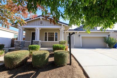 132 Lemon Blossom Ln, House other with 5 bedrooms, 2 bathrooms and null parking in Patterson CA | Image 1