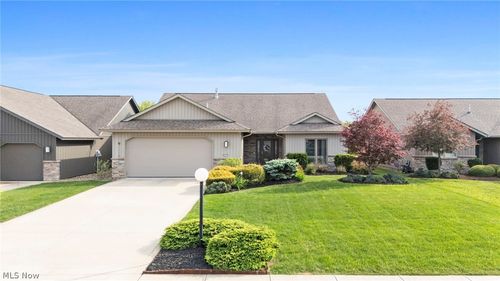 9070 Hummingbird Ln, North Ridgeville, OH, 44039-5603 | Card Image