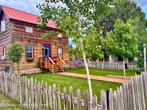 85 N 1st. East Street, Driggs, ID, 83422 | Card Image