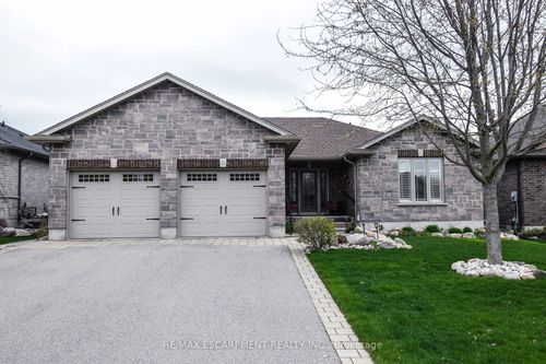 6 Bluegrass Blvd, Delhi, ON, N4B0A7 | Card Image