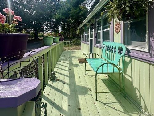 75 Upper Dock Road Road, Smithtown, NY, 11754 | Card Image