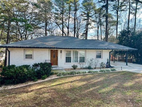 3867 Hillcrest Dr Se, Smyrna, GA, 30080-5915 | Card Image