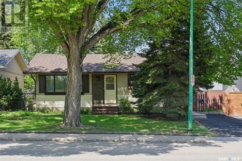 218 Acadia Dr, Saskatoon, SK, S7H3V3 | Card Image