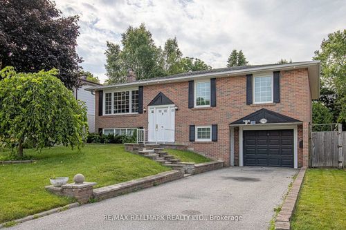 978 Wildwood Dr, Newmarket, ON, L3Y2B5 | Card Image