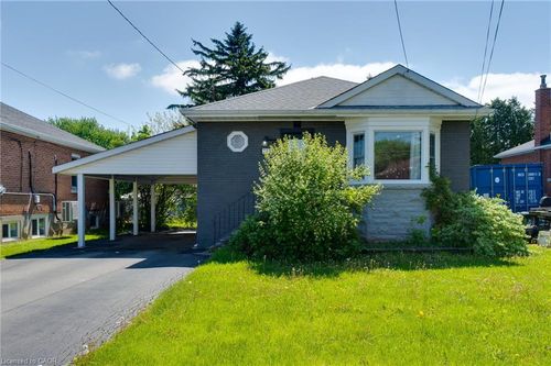 213 E 32nd St, Hamilton, ON, L8V3S3 | Card Image