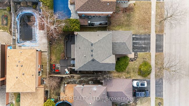 1272 Maple Ridge Dr, House other with 5 bedrooms, 4 bathrooms and 2 parking in Pickering ON | Image 39