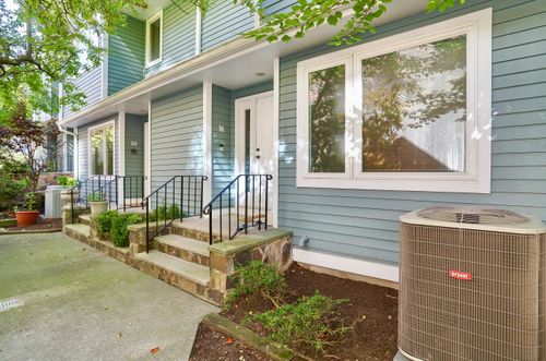 18 Skyview Ter, Clifton, NJ, 07013-1382 | Card Image