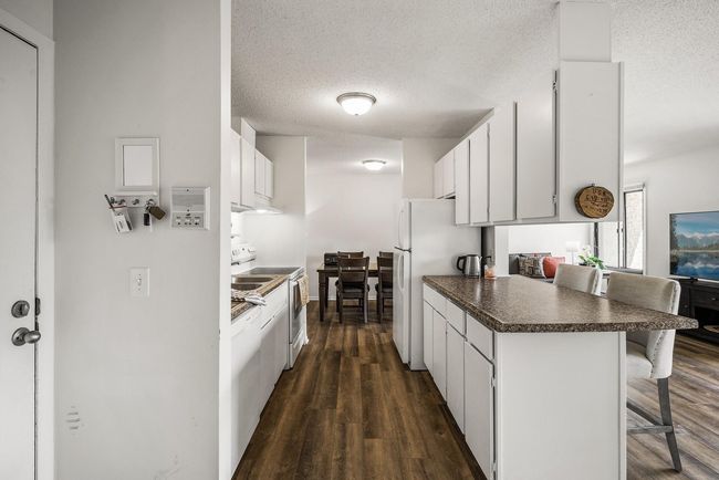 Kitchen and Dining Room Viewpoints | Image 7