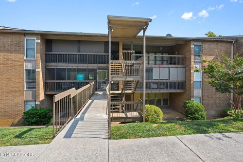 518 Berlin Dr, Knoxville, TN, 37923-5673 | Card Image