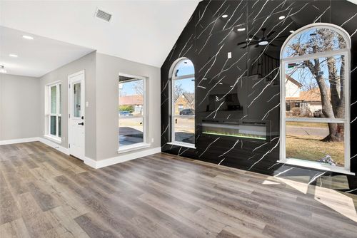 6106 Maple Leaf Dr, Arlington, TX, 76017-6449 | Card Image