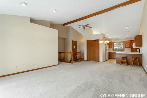 3058 Regency Pkwy, Zeeland, MI, 49464-6852 | Card Image