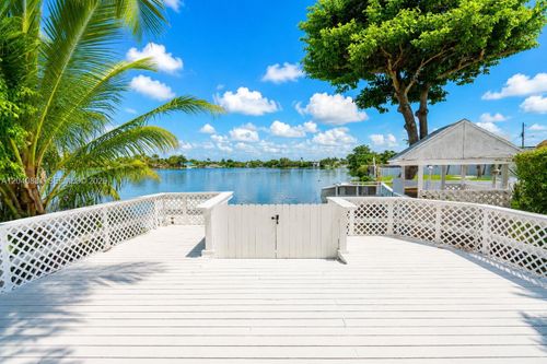 2531 Ne 209th Ter, Aventura, FL, 33180-1043 | Card Image