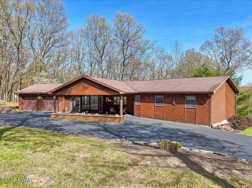 140 Poplar St, Lakeville, PA, 18438-6763 | Card Image