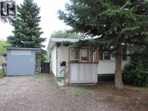 8724 75 St, Fort St. John, BC, V1J2Y8 | Card Image