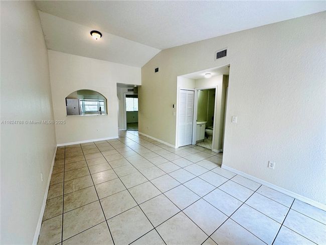 UNIT-203 - 1251 Se 28 Th Ct, Condo with 2 bedrooms, 2 bathrooms and null parking in Homestead FL | Image 4
