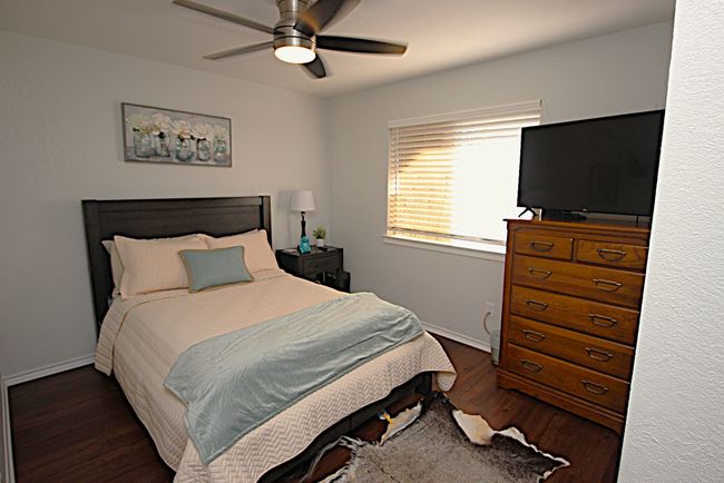 3rd Bedroom with ceiling fan | Image 29
