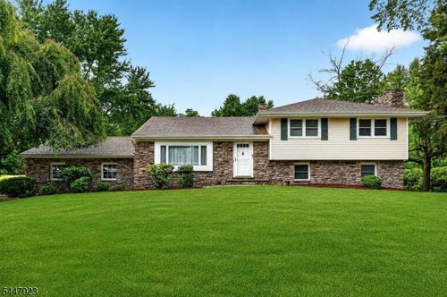 5 Grouse Rd, Hillsborough, NJ, 08844-4602 | Card Image
