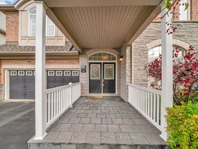 182 Doon Mills Dr, House other with 4 bedrooms, 5 bathrooms and 4 parking in Kitchener ON | Image 2