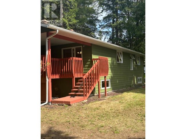 1055 White Rd, House other with 4 bedrooms, 2 bathrooms and null parking in South Slocan BC | Image 4
