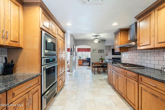 147 Pine Needle Dr, House other with 4 bedrooms, 4 bathrooms and 5 parking in Hampstead NC | Image 17