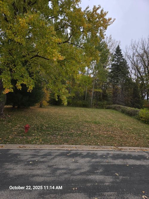 315 Oak Dr Nw, Preston, MN, 55965-1042 | Card Image