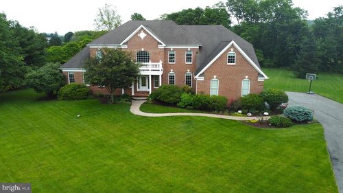 55 Forrest Stand Dr, Easton, PA, 18042-9603 | Card Image