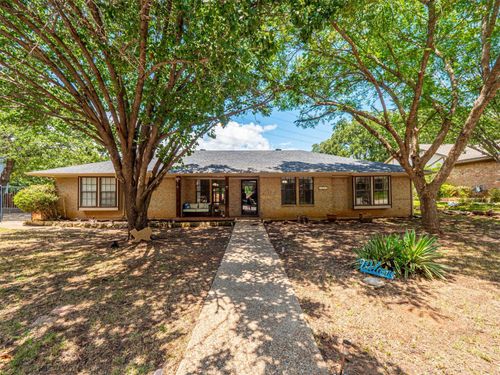 5809 Ridge Drive, Arlington, TX, 76016 | Card Image