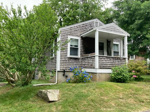 9 Cricket Ln, Woods Hole, MA, 02543-1135 | Card Image