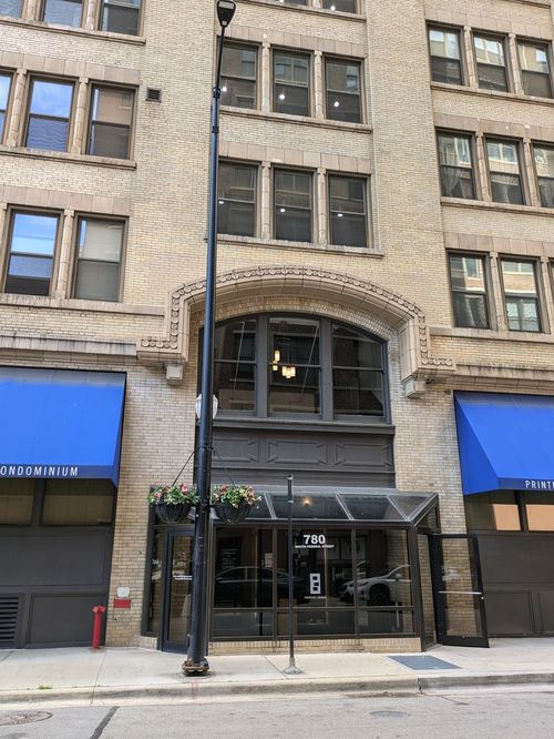 706-780 S Federal St, Chicago, IL, 60605-1881 | Card Image