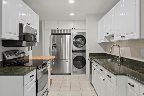 n4f-50 Dekalb Ave, White Plains, NY, 10605-1446 | Card Image
