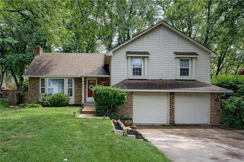 6217 Mullen Rd, Shawnee, KS, 66216-1553 | Card Image