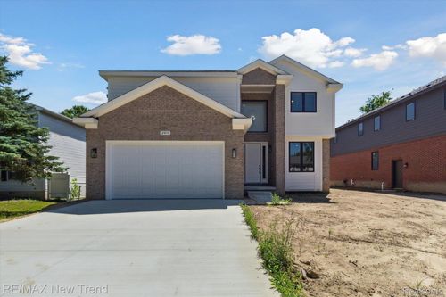 2911 Walsh Dr, Rochester Hills, MI, 48309-4328 | Card Image