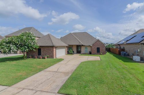 8669 Sandpiper, Denham Springs, LA, 70706 | Card Image