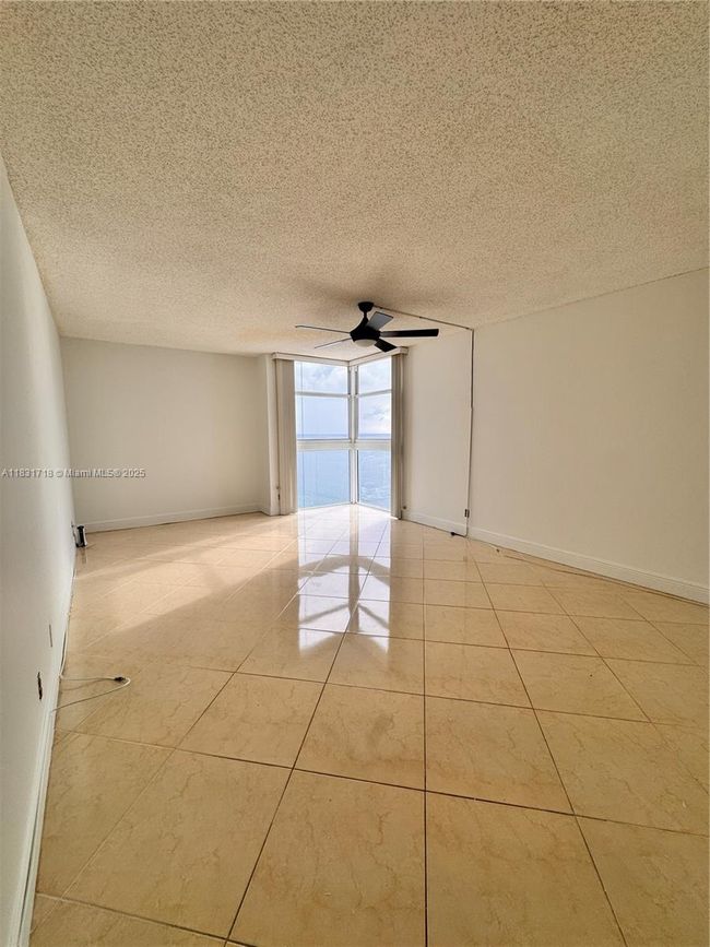 APT-2807 - 1370 S Ocean Blvd, Condo with 2 bedrooms, 2 bathrooms and null parking in Pompano Beach FL | Image 32