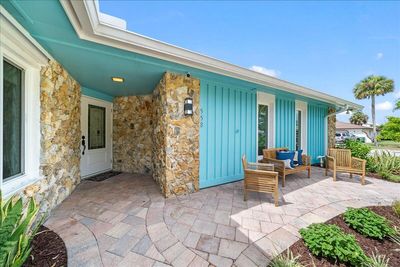 558 W Amherst Circle, House other with 4 bedrooms, 2 bathrooms and null parking in Satellite Beach FL | Image 3