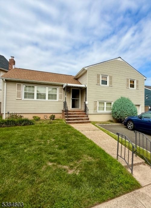 515 Pennington St, Elizabeth, NJ, 07202-1114 | Card Image