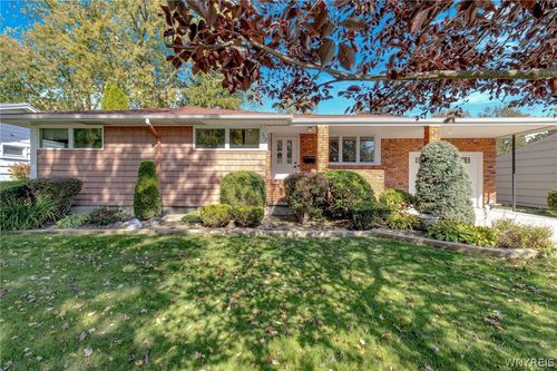752 Meadowbrook Drive, North Tonawanda, NY, 14120 | Card Image