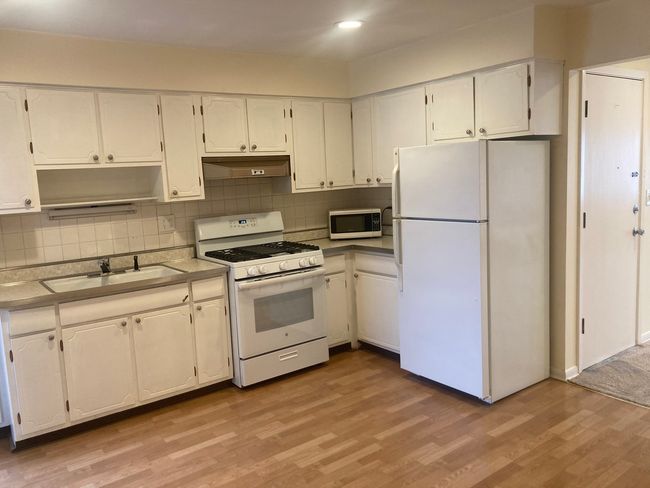 APT-2 - 960 Shermer Rd, Condo with 1 bedrooms, 1 bathrooms and 1 parking in Glenview IL | Image 11