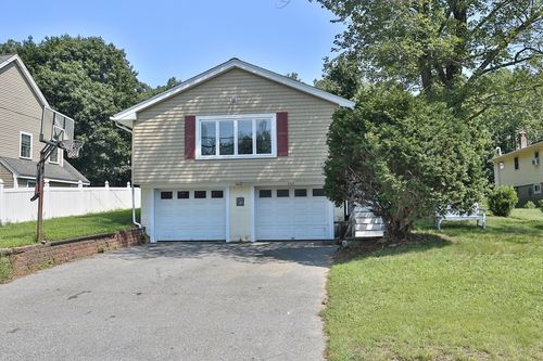 108 Lakeshore Dr, Marlborough, MA, 01752-4210 | Card Image
